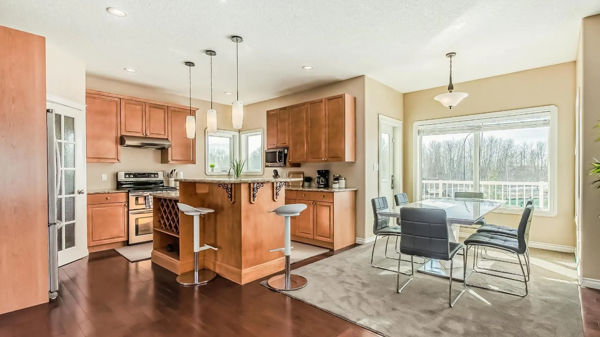Lewis Estates Golf Course Executive Home By Henday, Whitemud, Step To Shops! Edmonton Holiday home