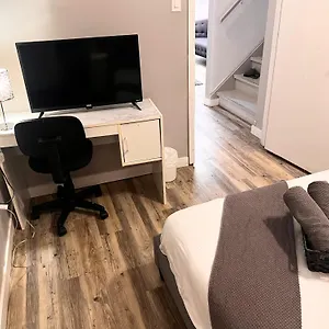  Homestay Vacation Near West Mall